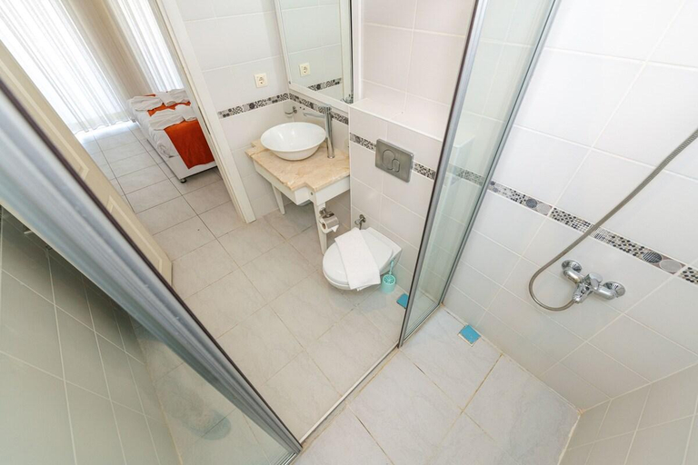 Bathroom, Yaşam Park Rena Villaları, Fethiye