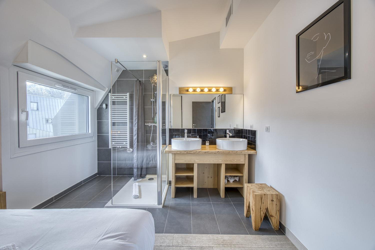 Bedroom 2, Le Saphir - Vue panoramique sur le lac d'Annecy, Haute-Savoie