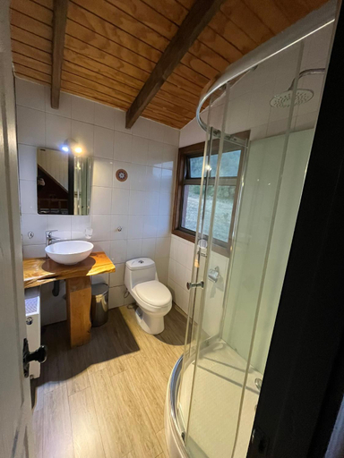 Bathroom 2, NATIVA MOUNTAIN SUITES, Malleco