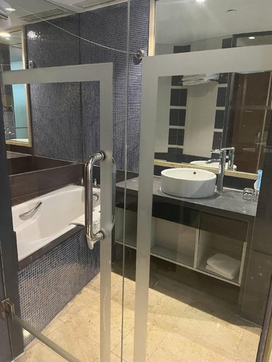 Bathroom, Jinhao International Hotel, Zhenjiang