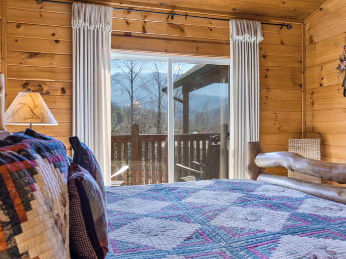 Bedroom 3, Rainbow's End by Jackson Mountain Rentals, Sevier