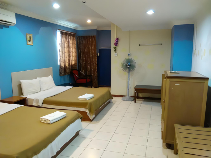 Bedroom 2, Kapit Hotel Kuching, Kuching
