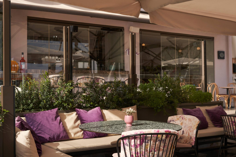 Food & Drinks 3, Urban Boutique Living, Crete