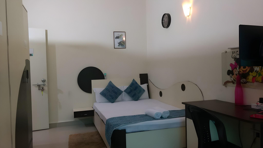 4, DELUXE ROOM IN POSH VILLA, South Goa