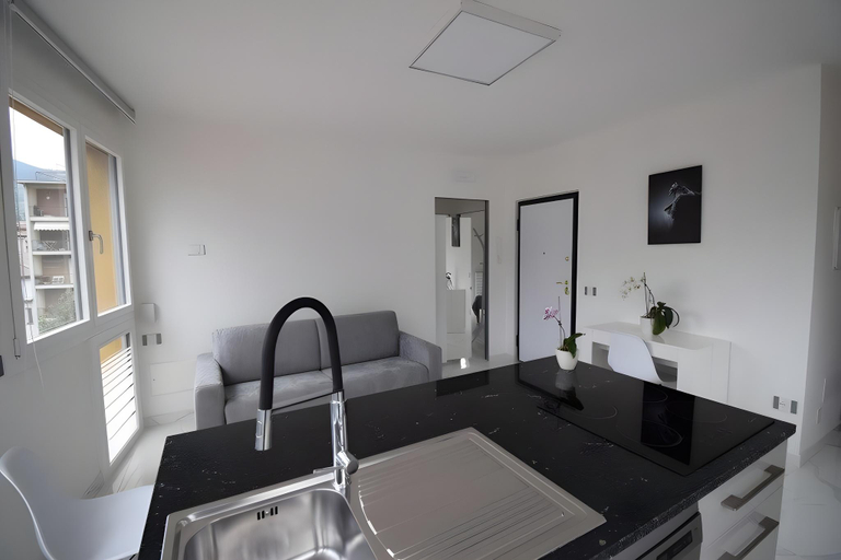 Others 5, UNI Apart, Trento