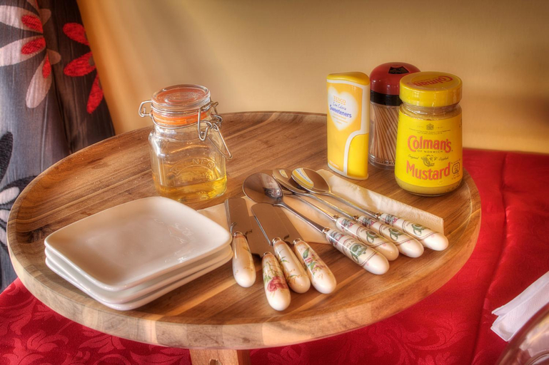 Food & Drinks 5, Walkers Nest