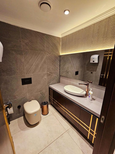 Bathroom 5, Asur Imperial Hotel, Midyat