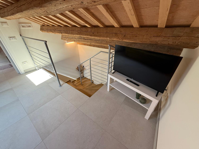 Others 1, Iris House, Venezia