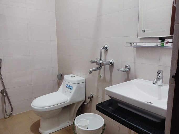 Bathroom, Harekrishna Hotel & Restaurant, Khordha