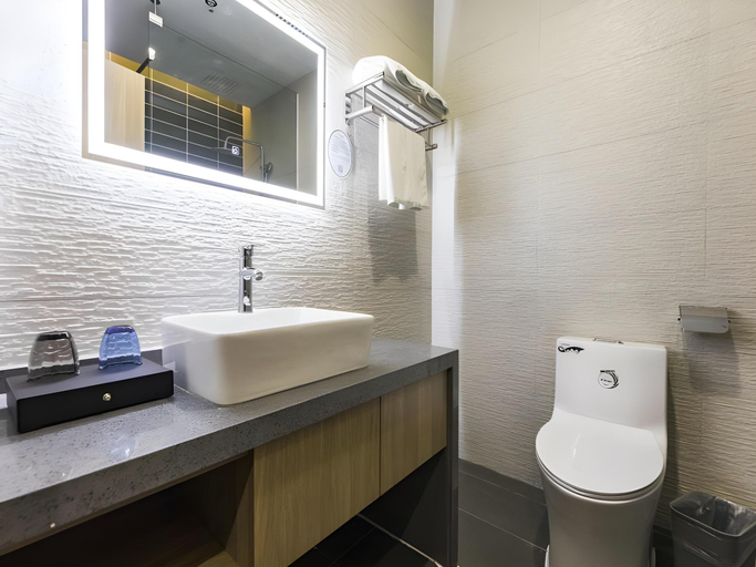 Bathroom, GreenTree Inn Hohhot Yuquan District Taoli West Street, Hohhot