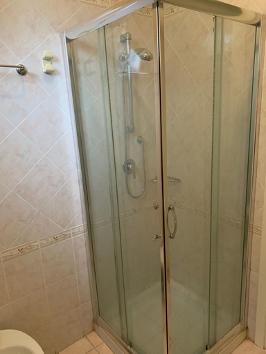 Bathroom 3, Renovated apartment on the ground floor, Rovigo