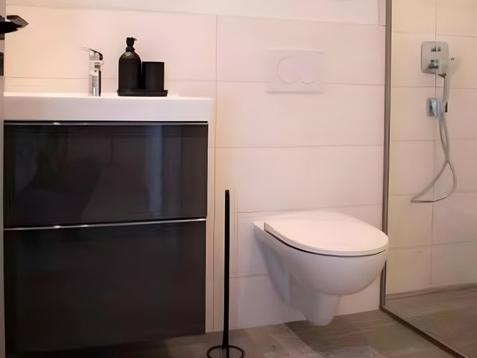 Bathroom, Luxury Cozy 2 BDR Downtown Apt.6, Budapesti
