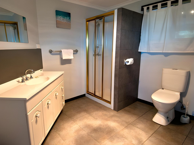 Bathroom 3, Discover Bruny Island Holiday Accommodation, Kingborough