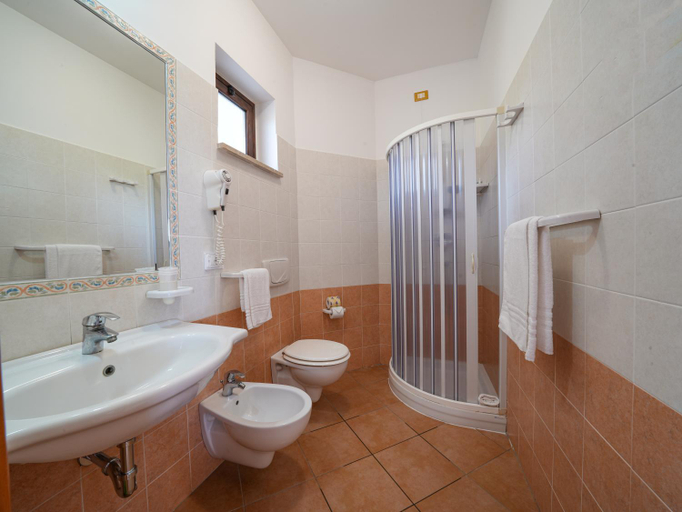 Bathroom 5, Luzia Agriresort, Vibo Valentia