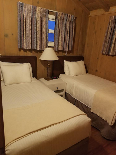 Bedroom 2, The Beach Cottages, San Diego