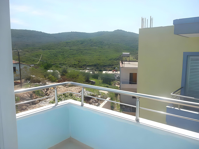 Others 5, Joni Apartments, Sarandës