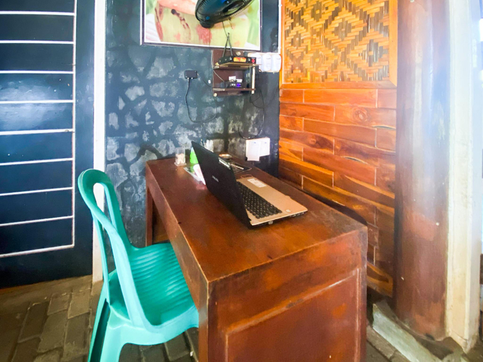 Public Area 3, RedDoorz @ JP House Pantai Suwuk Kebumen, Kebumen