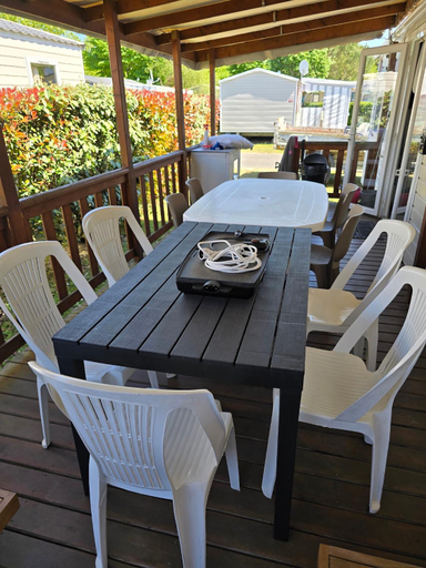 Food & Drinks 3, Mobil-home 4chambres-10 couchages - Parking gratuit, Landes