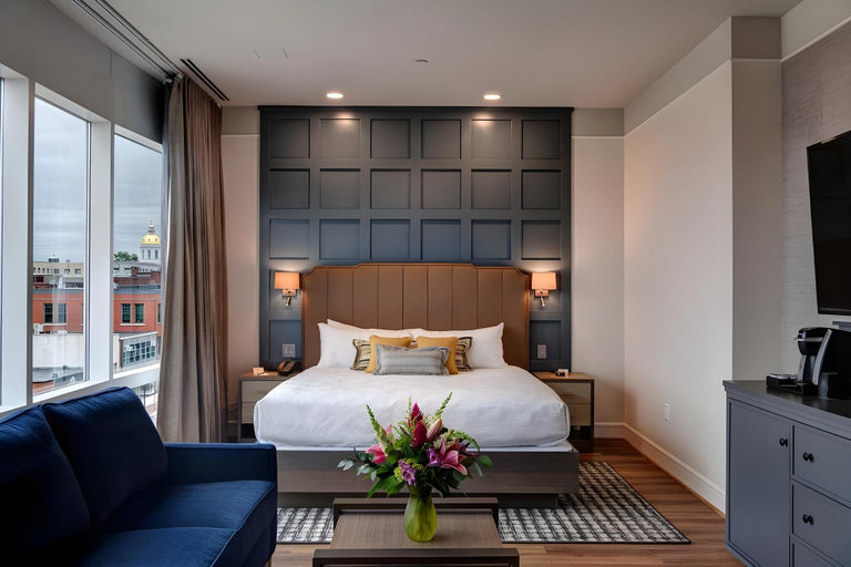 Bedroom 3, The Hotel Concord, Merrimack