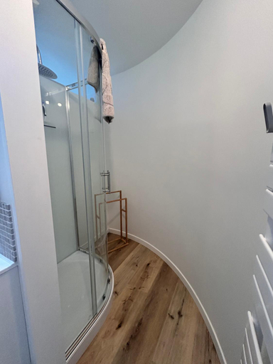 Bathroom 3, Chambres Vaugoubert, Manche