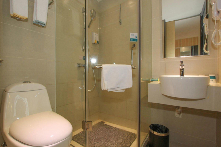 Bathroom 3, City Comfort Inn Guilin Xiangbi Mountain Park, Guilin