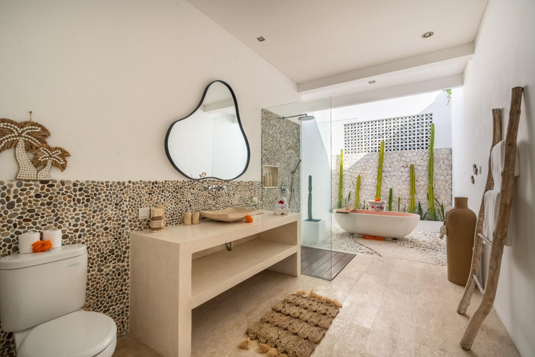 Bathroom 4, Villa Savana Ubud, Gianyar