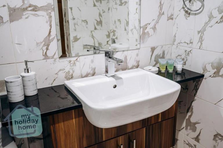 Bathroom 4, Marina Residences Al Hamra Studio Apartment, Ras Al Khaimah