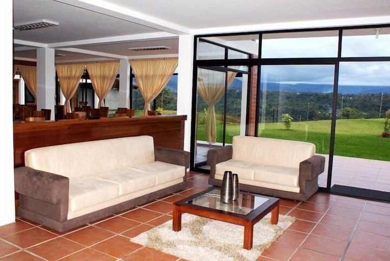 Others 2, Hosteria Farallon, Morona