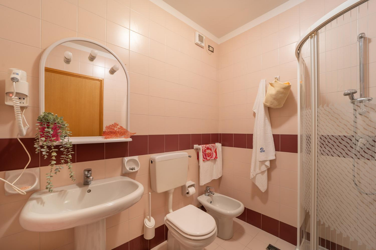 Bathroom 4, Residenza delle Terme, Venezia