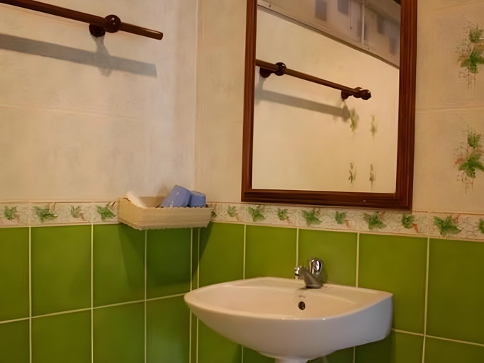 Bathroom 4, Ayodhara Village, Phra Nakhon Si Ayutthaya