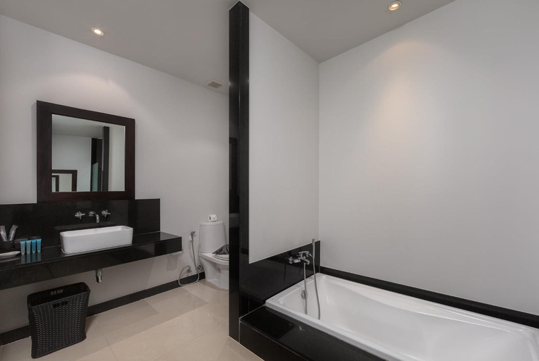 Bathroom, VILLA ARU Private Pool 3 min to Naiharn Beach, Pulau Phuket