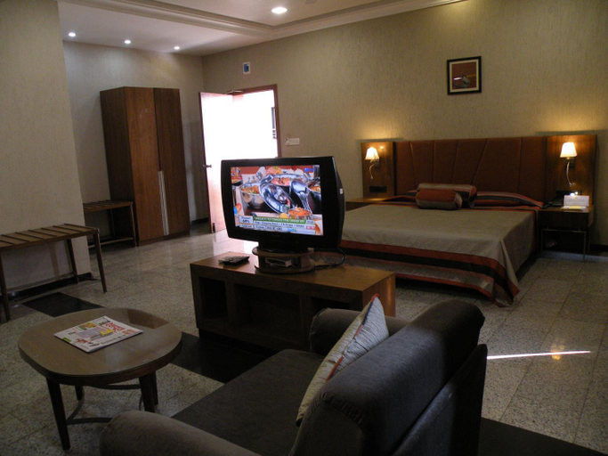 Bedroom 4, Nasiklub, Nashik