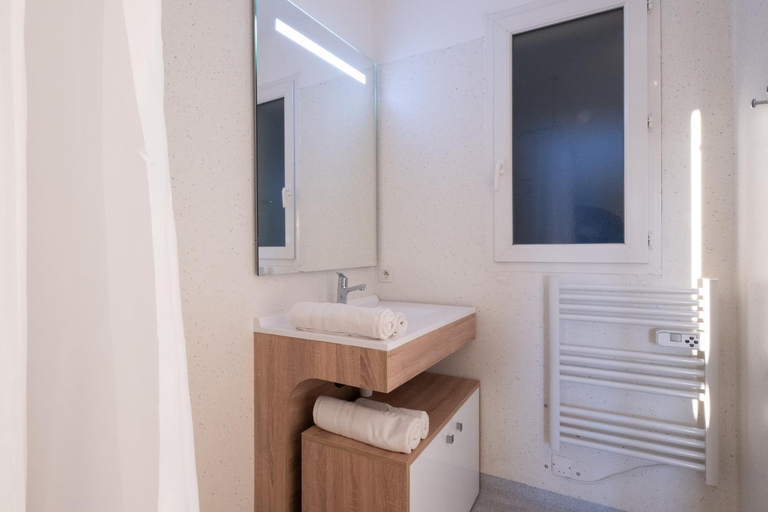 Bathroom 3, Residence Odalys Les Terrasses de Fort Boyard, Charente-Maritime