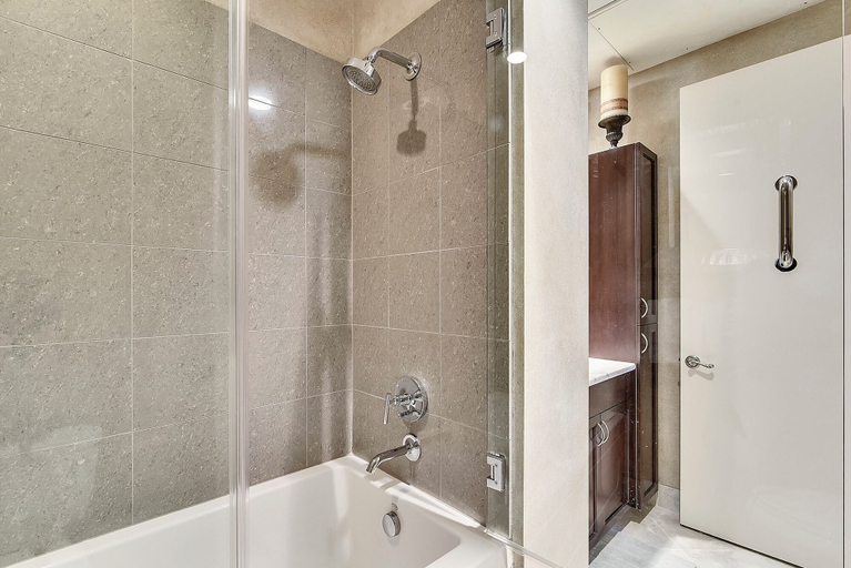 Bathroom 5, Kohinoor by Ryson Vacation Rentals, Galveston