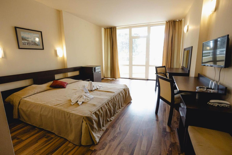 Bedroom 3, Palace Hotel - Half Board, Nesebar