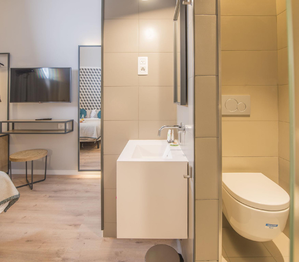 Bathroom 3, Ona Hotels Mosaic, Barcelona