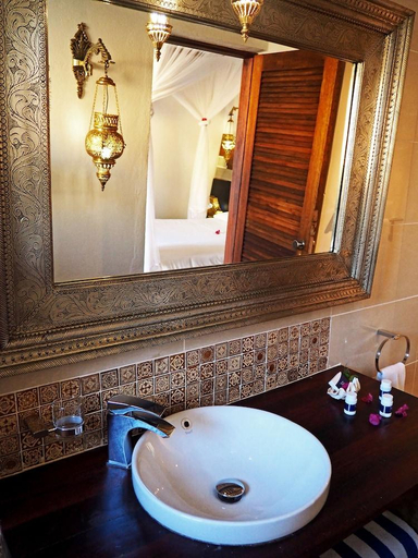 Bathroom, Feitoria Boutique Hotel, Mossuril