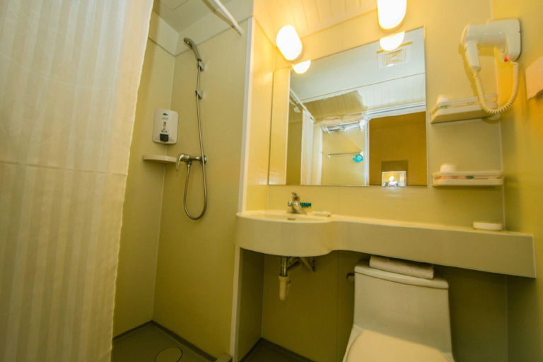 Bathroom 3, Jinjiang Inn Kaifeng Millennium City Park Longting, Kaifeng