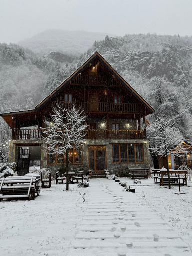 Others 4, Alpinehouse, Shkodrës