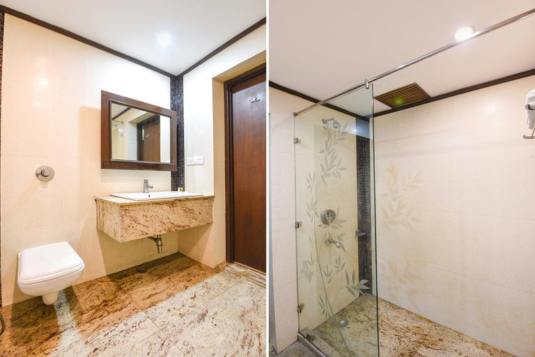 Bathroom 4, Fabhotel Siris 18, Delhi