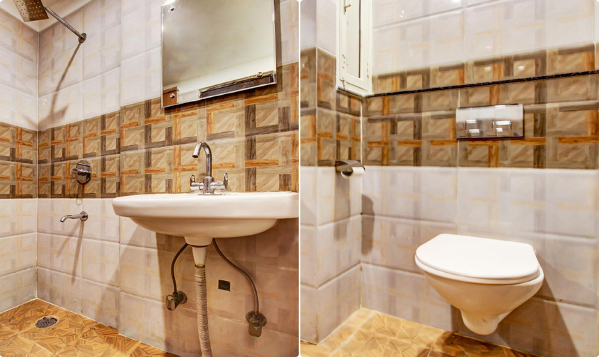 Bathroom, Hotel Dreamland Inn, Panchkula