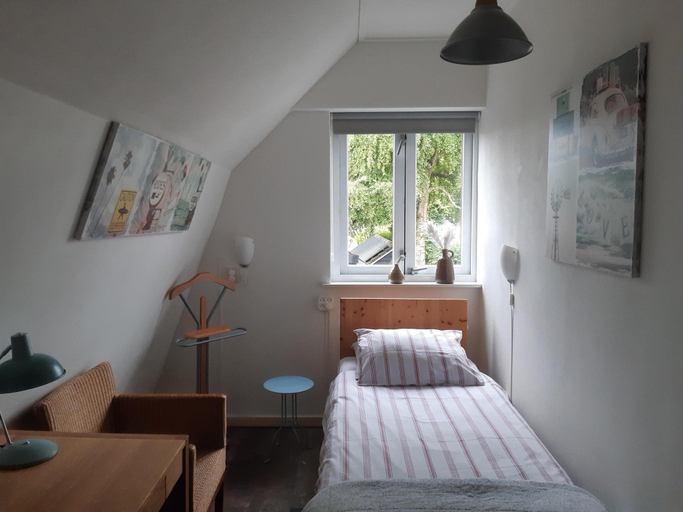 Bedroom 2, Apartment in Giethoorn by Scenic Canals, Steenwijkerland