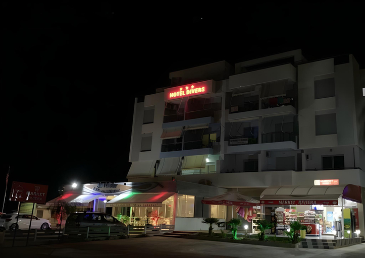 Others 5, Hotel Divers, Vlorës