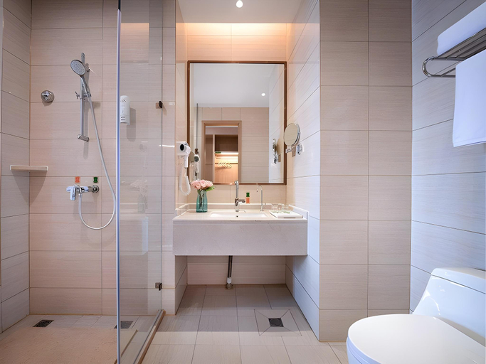 Bathroom, Vienna Hotel Jinan Railway Station, Jinan