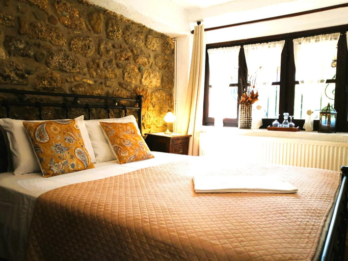 Bedroom 2, Ampelos Estate, West Greece