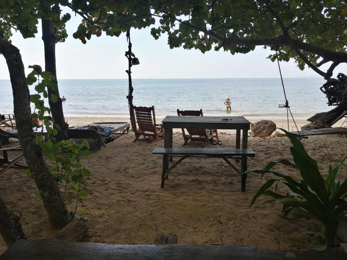 2, Beachfront Cottage of Koh Pu, Nua Khlong