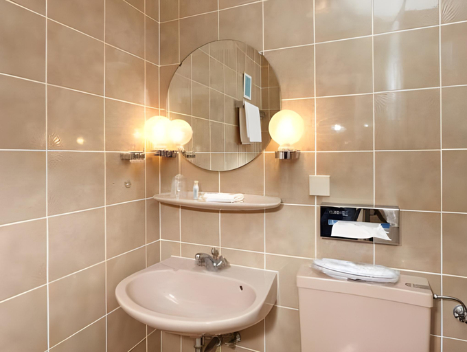 Bathroom 3, Parkhotel Atlantic, Heidelberg