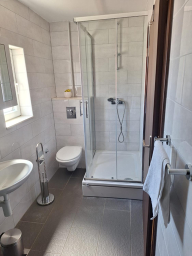 Bathroom 3, Apartments Dalmacija, Podstrana