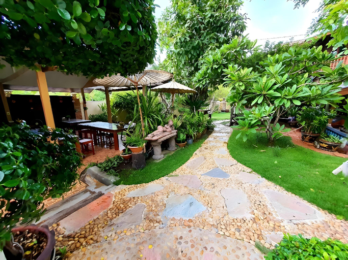 Food & Drinks, Baan Saranrom, Amphawa