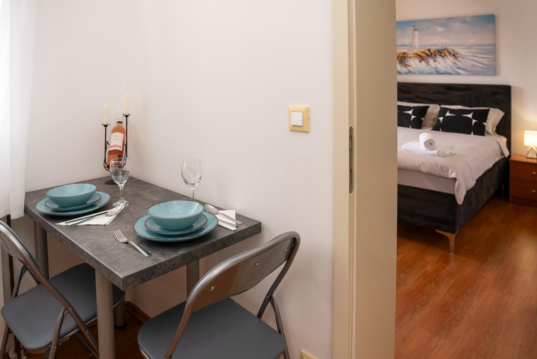 Others 5, Apartments4You, Vodice